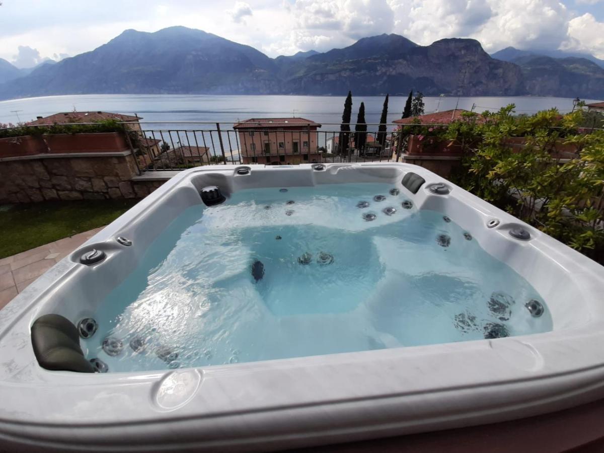 Deluxe Con Idromassaggio: Panorama Sul Di Garda *