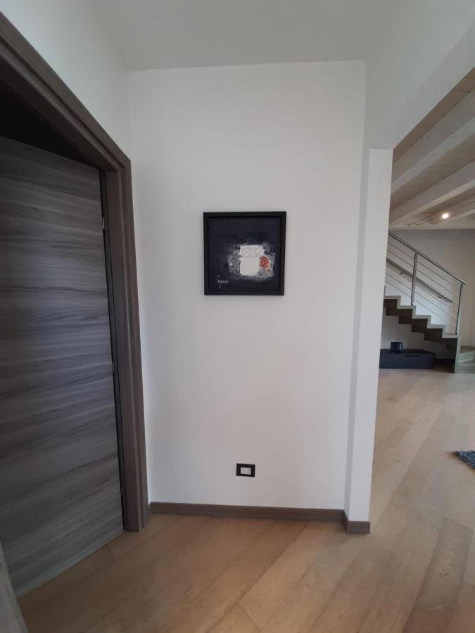 Apartment Deluxe Con Idromassaggio: Panorama Sul Di Garda *